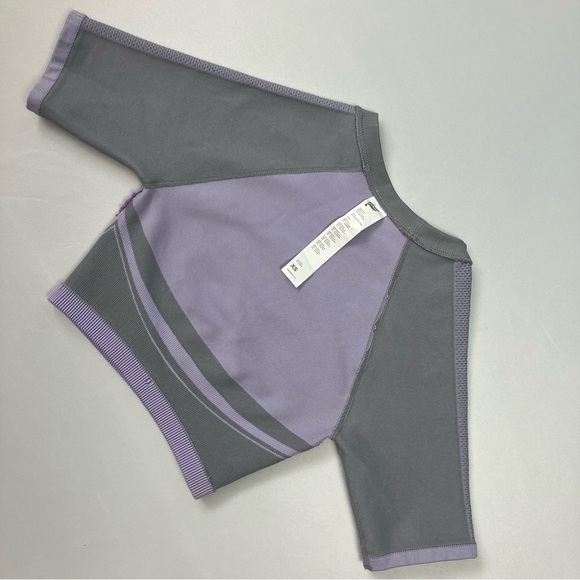 Fabletics Sofia Seamless Crop Top & Legging Frosted Lilac 2 Piece Workout Set XS - Picture 5 of 10
